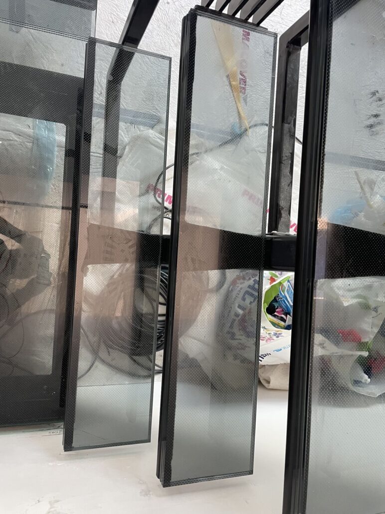 beloopbaar glas zijaanzicht op trap