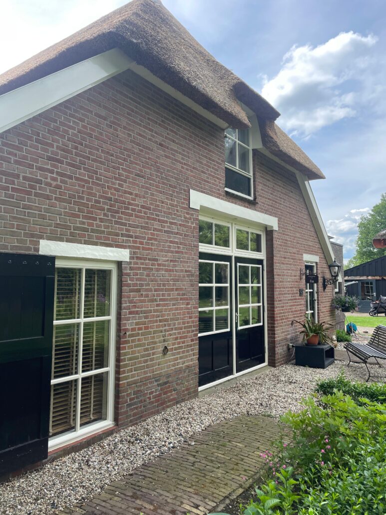 HR++ glas bij oude boerderij
