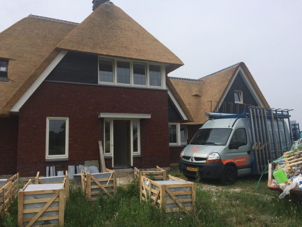 Nieuwbouwwoning HR++ glas met lood en wienersprossen in Enter