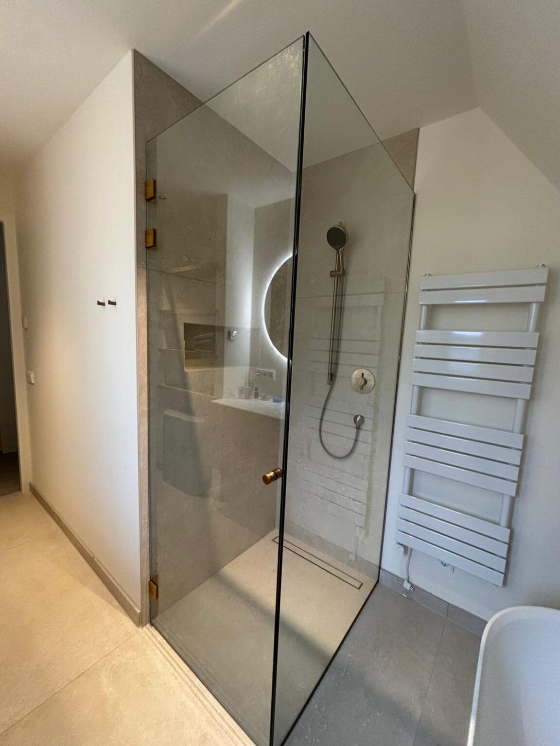 Hardglazen douchedeur en douchewand