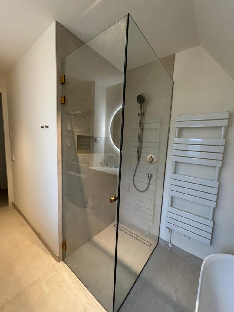 Hardglazen douchedeur en douchewand