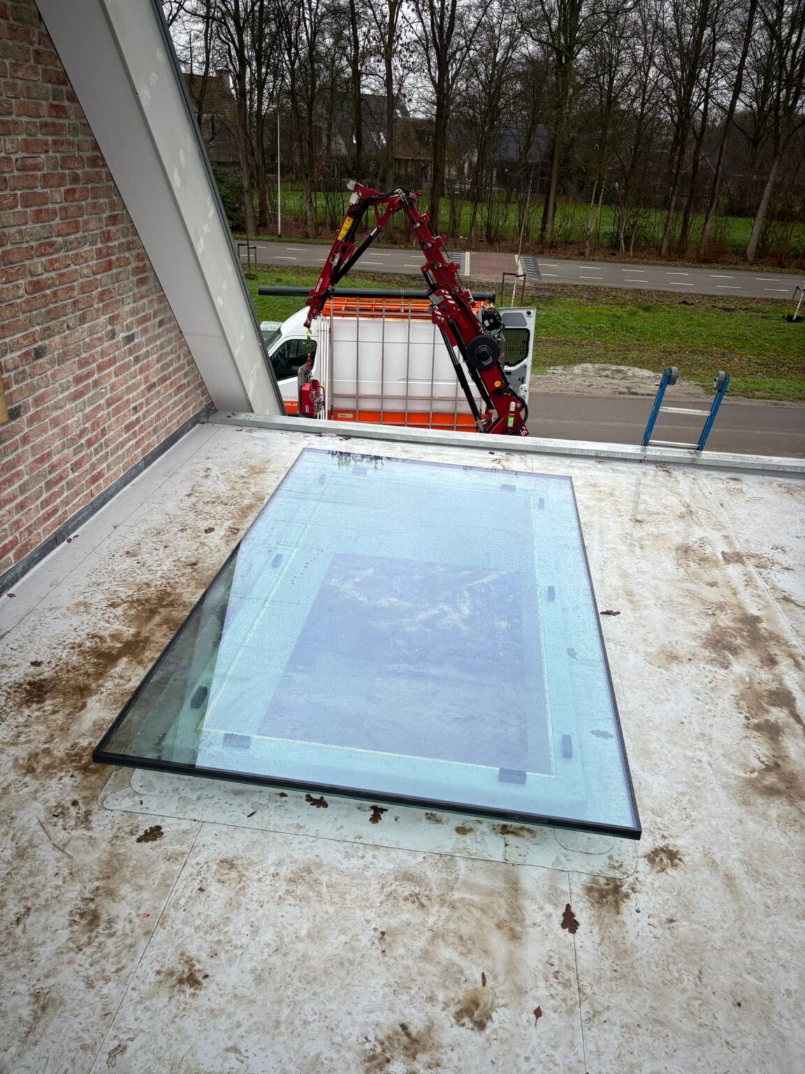 Dakglas geplaatst in Enter