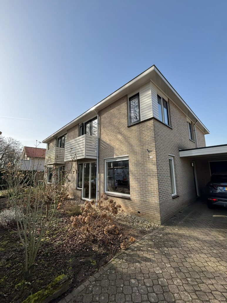 HR++ glas geplaatst bij renovatie in Goor