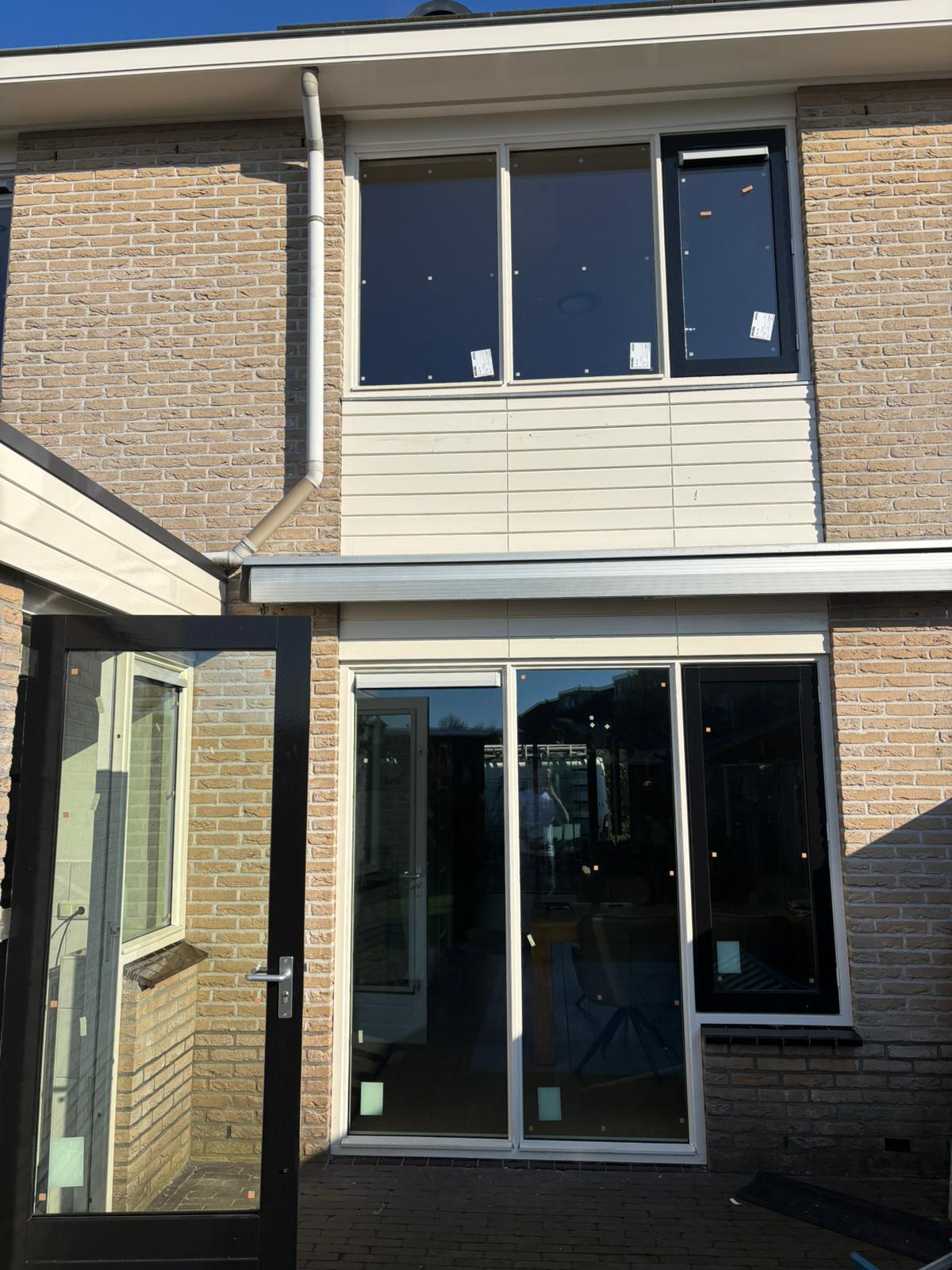 HR++ glas geplaatst bij renovatie in Goor