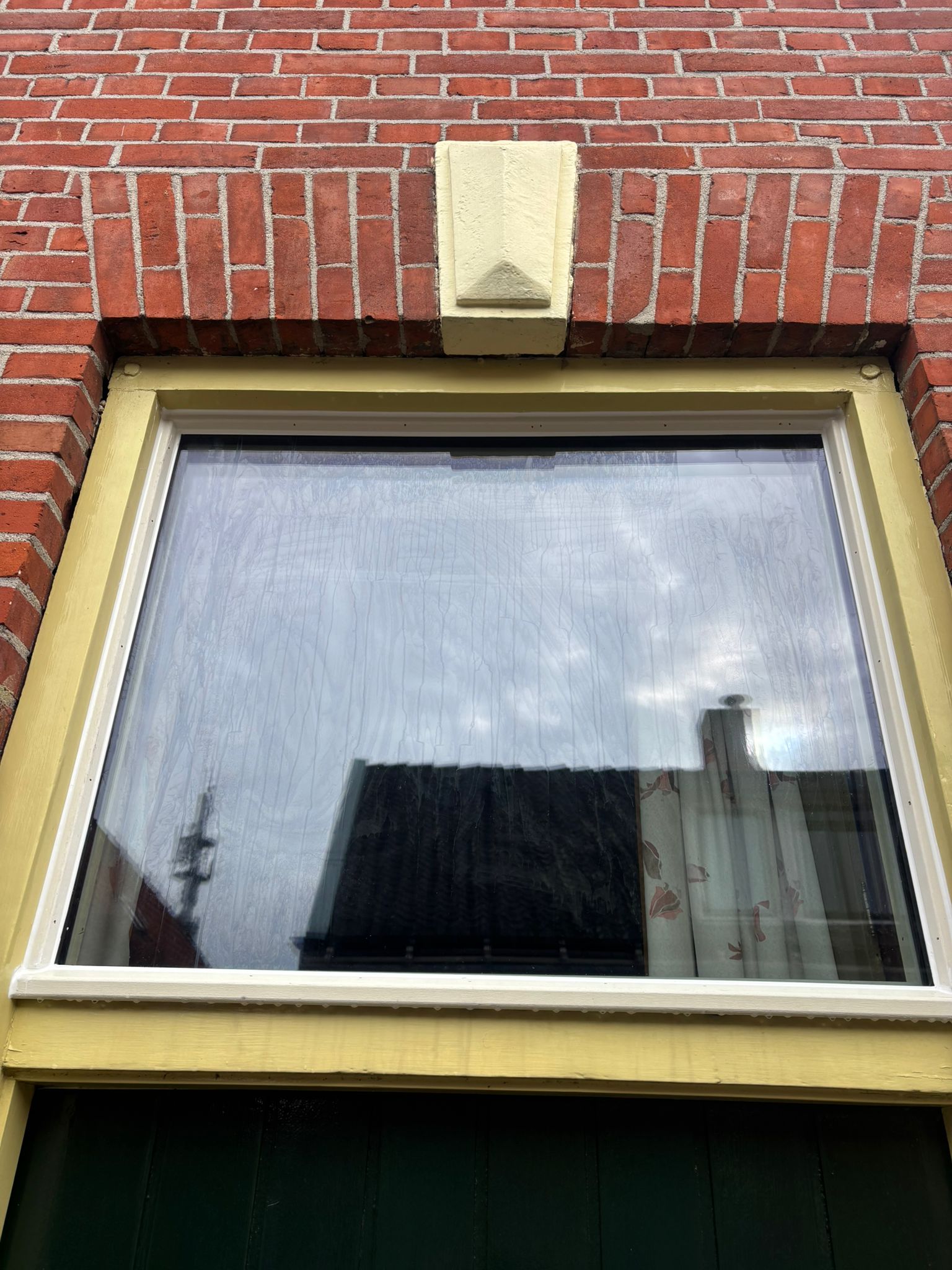 Triple glas met zwart TPS kader geplaatst in Goor