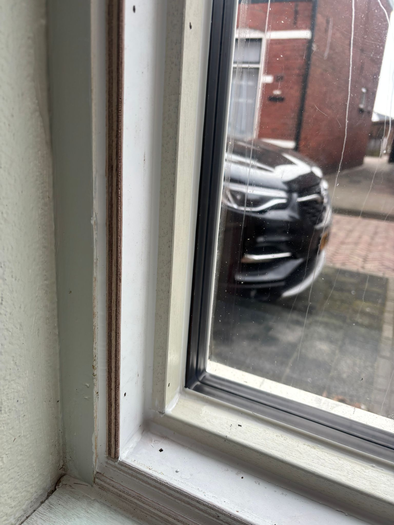 Triple glas met zwart TPS kader geplaatst in Goor