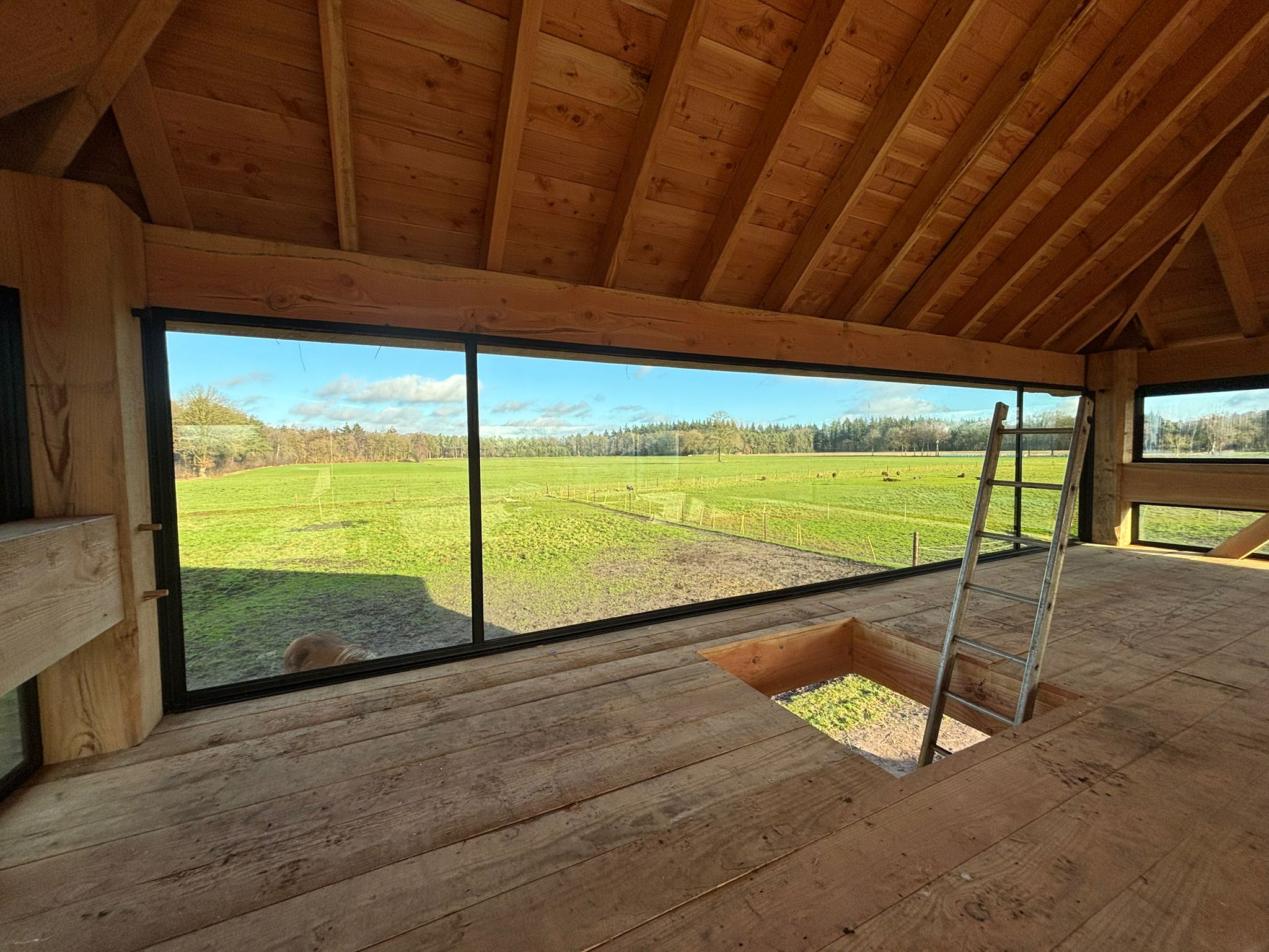 Zonwerend HR++ glas geplaatst in bijgebouw in Notter