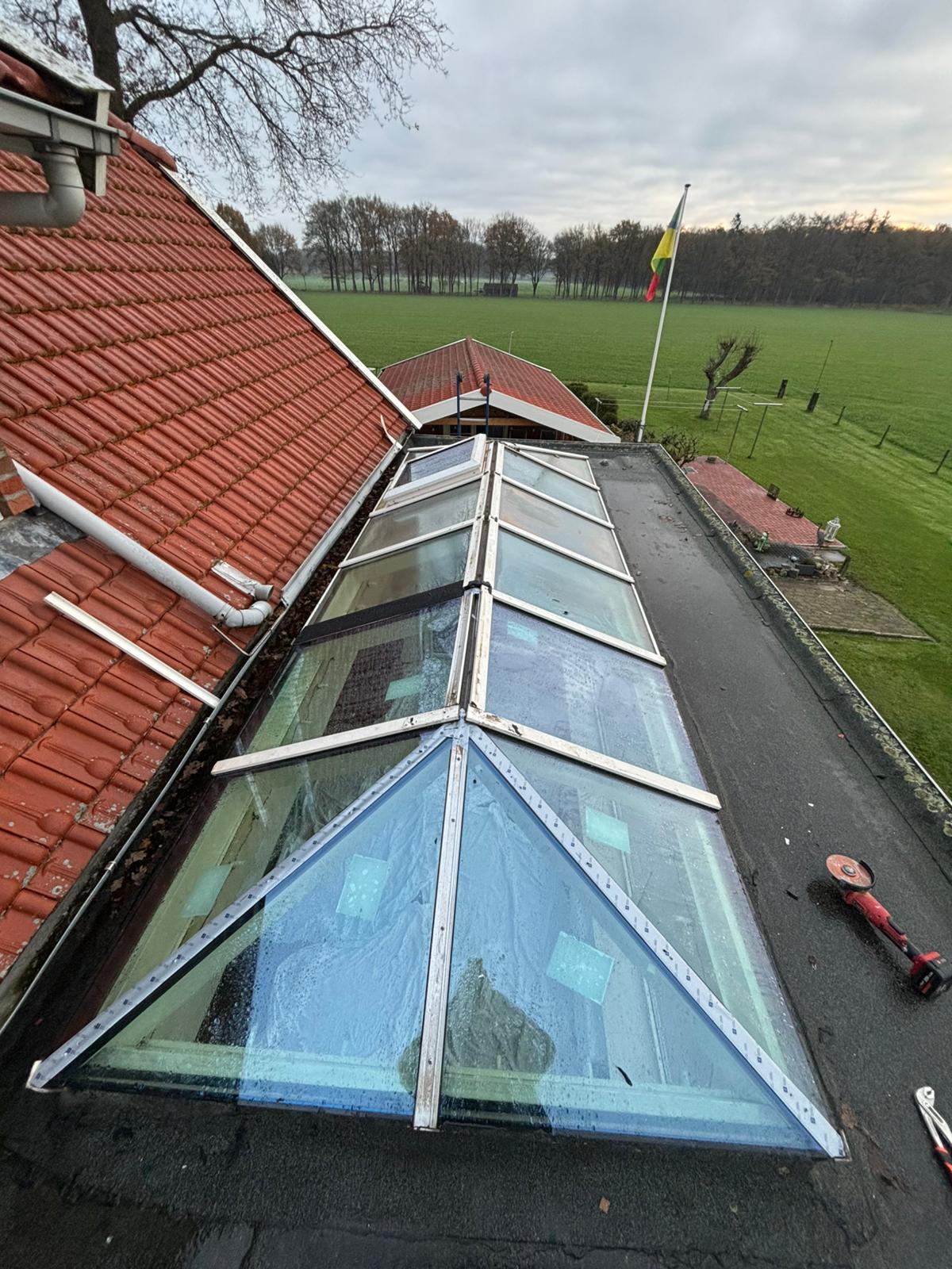 Zonwerend HR++ dakglas geplaatst in serre in Markelo